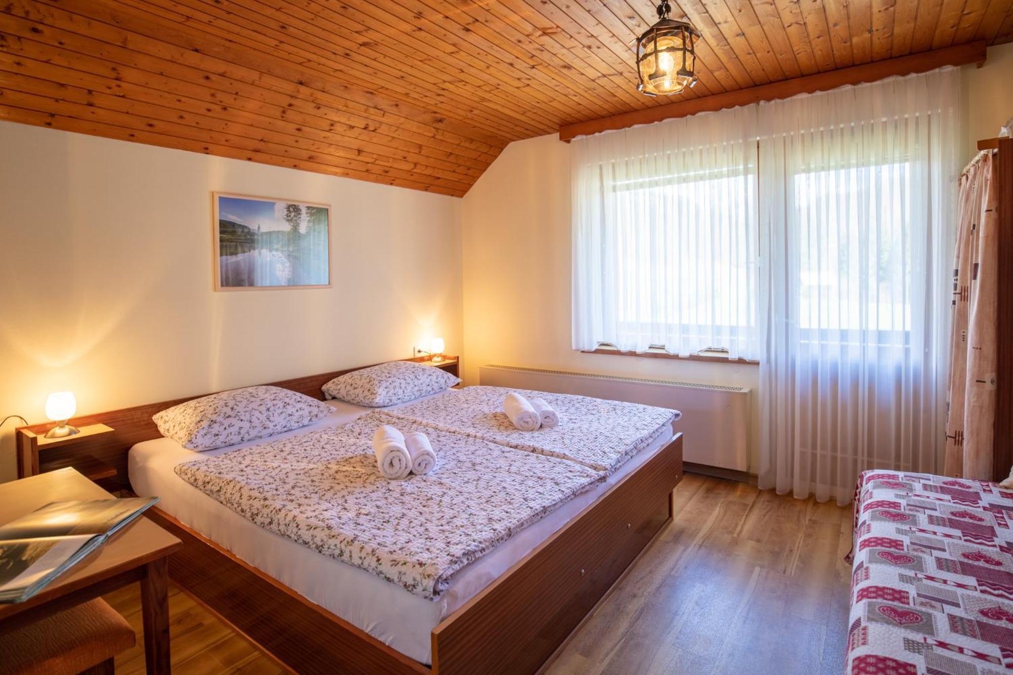 Apartmaji Prezelj Бохинь Экстерьер фото