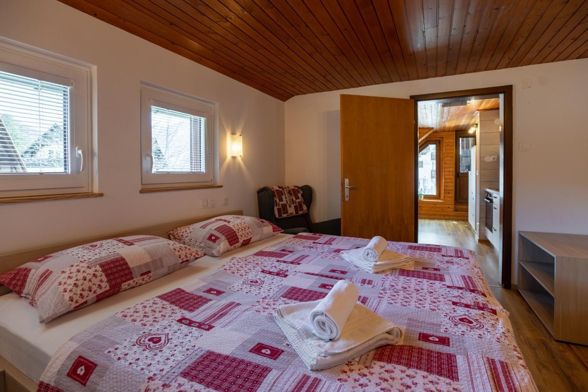 Apartmaji Prezelj Бохинь Экстерьер фото